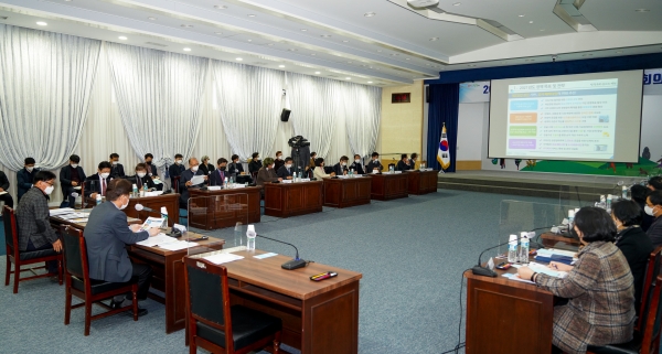 원희룡 제주지사는 17일 오후 2시 제주도청 4층 탐라홀에서 열린 제1차 공공기관 경영전략회의를 주재했다.