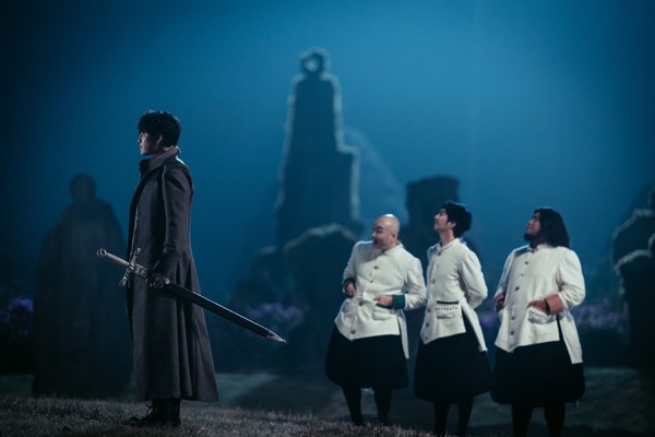 영화 ‘투란도트’는 어둠의 왕국을 연출하기 위해 빛이 전혀 없는 시간대에 촬영이 이뤄졌다. 