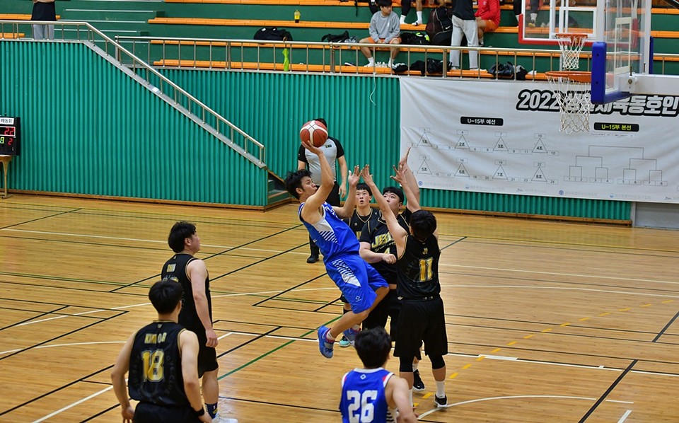 2022 생활체육 동호인 스포츠 페스티벌이 제주에서 진행된 가운데 농구 경기가 열렸다.