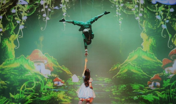 8월 19일 제주도문화예술진흥원 대극장에서 공연되는 '이상한 나라의 앨리스 3D'.