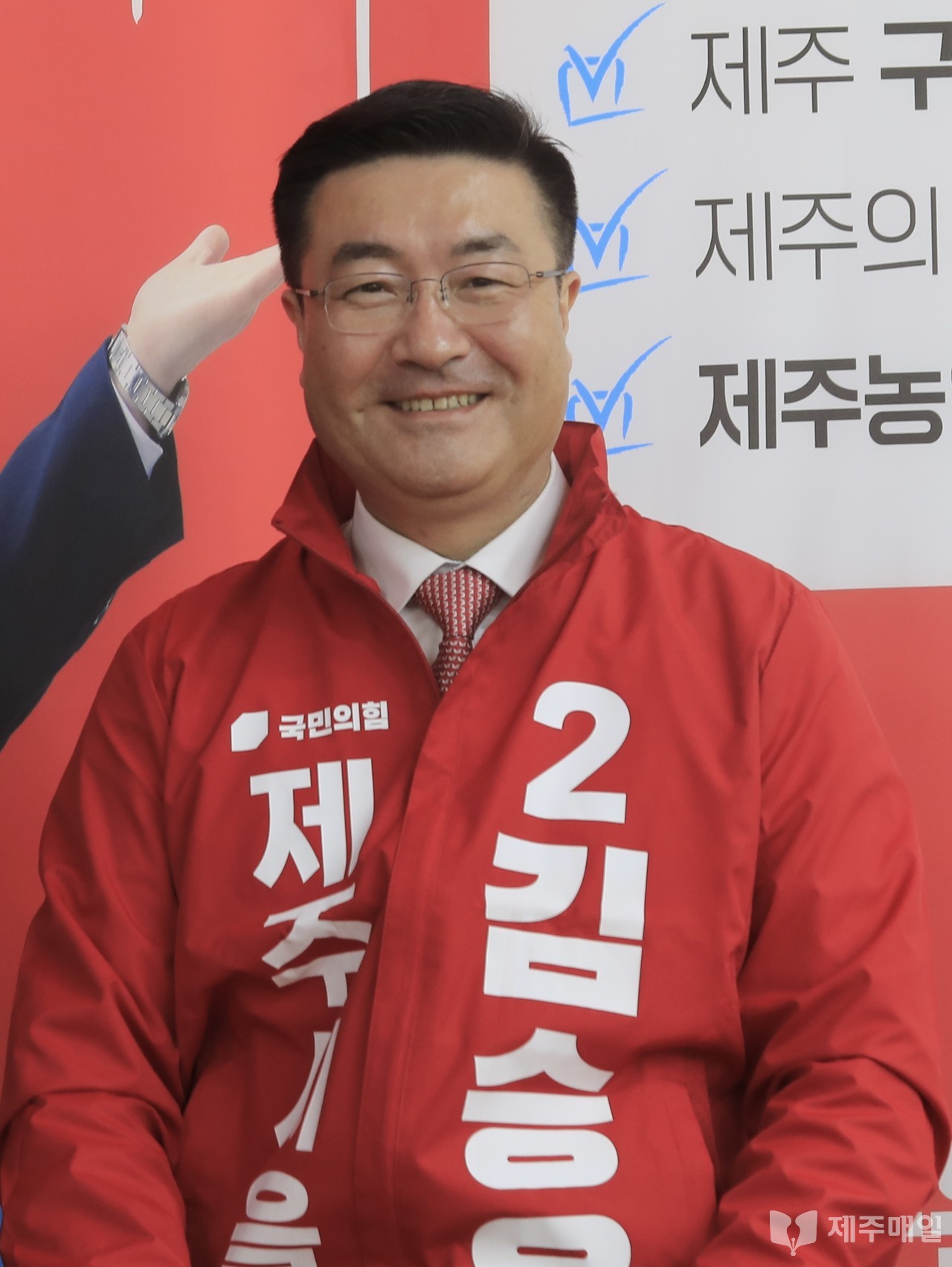 제22대 국회의원 선거 제주시을 지역구에 출마하는 김승욱 국민의힘 예비후보가 지난 18일 선거사무소에서 제주매일과 인터뷰를 하고 있다.