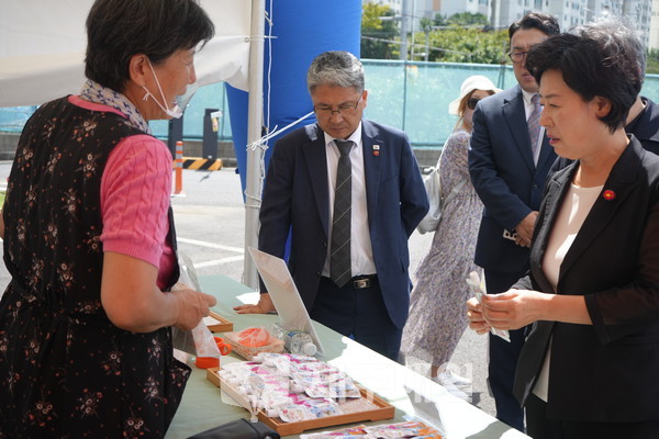 제주 로컬푸드 상생장터..로컬푸드 활성화 지원 "제주,로컬푸드를 만나다"9월18일. 하나로마트 노형점 주차장
