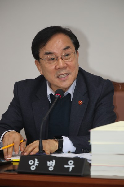 제주도의회 교육위원회 소속 양병우 의원.