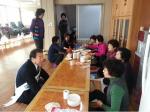 김방훈 예비후보가 19일 서귀포시 예래동 하예어촌계원들과 대화를 나누고 있다.