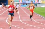 여자 육상 400m계주 마지막 주자로 나선 정혜림이 결승선을 통과하고 있다. 박민호 기자
