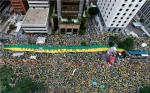 지난해 상파울루 시에서 벌어진 호세프 탄핵 지지 시위 [출처:브라질 일간지 폴랴 지 상파울루]