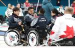 12일 오전 강릉컬링센터에서 열린 2018 평창패럴림픽 휠체어컬링 한국과 캐나다전에서 4앤드 까지 좋은 흐름을 보이고 있는 한국대표팀이 작전 회의를 하고 있다. [연합뉴스]