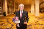 김장환 목사는 지난 2월 27일 미국종교방송협회(NRB)가 수여하는 '명예의 전당’상을 수상했다. 하나님께 감사하며 극동방송 전직원이 함께 받아야 할 상이라고 수상소감을 밝혔다.