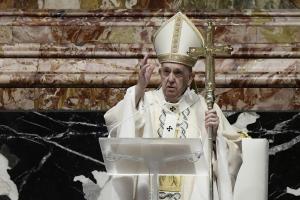 4일 바티칸 성베드로대성당에서 부활절 미사를 집례하는 프란치스코 교황.[연합]
